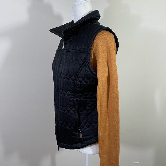 Context sz med black quilted vest in very soft fabric - Picture 6 of 12